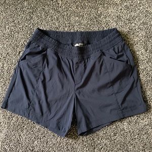 The North Face, Quick-Dry shorts with draw string, Navy blue in a size 8.